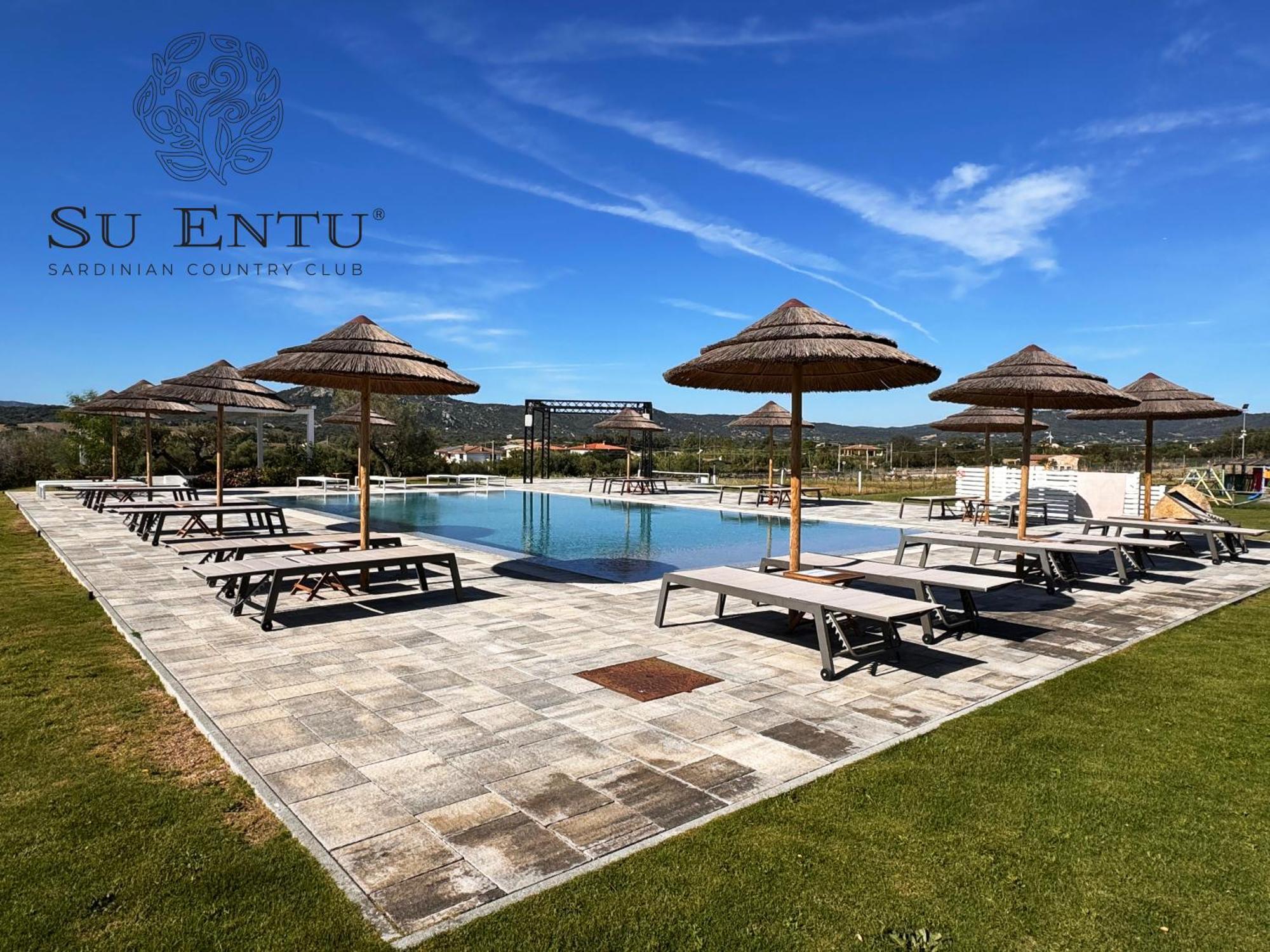 Su Entu Sardinian Country Club Hotel Олбия Екстериор снимка