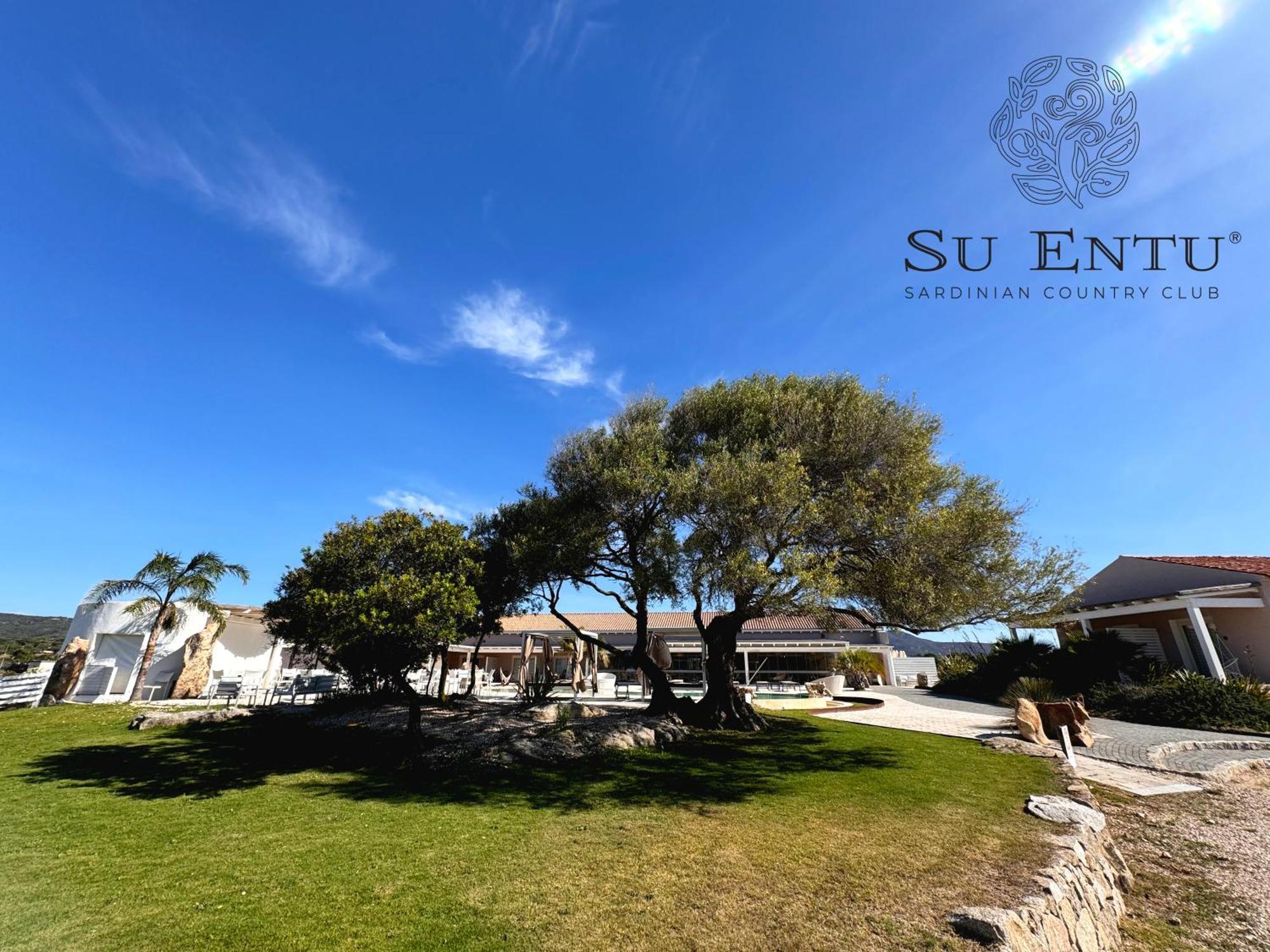 Su Entu Sardinian Country Club Hotel Олбия Екстериор снимка