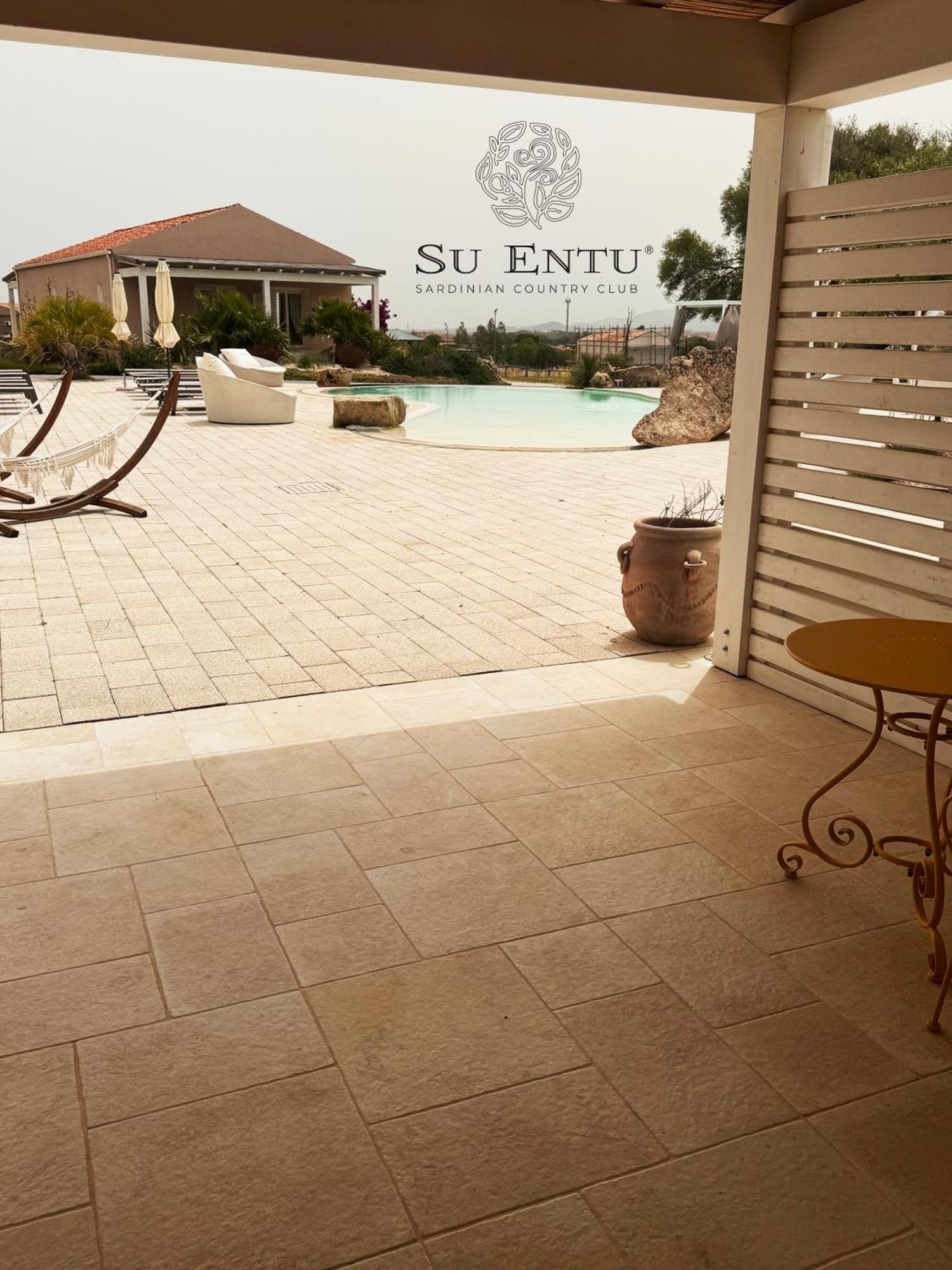 Su Entu Sardinian Country Club Hotel Олбия Екстериор снимка